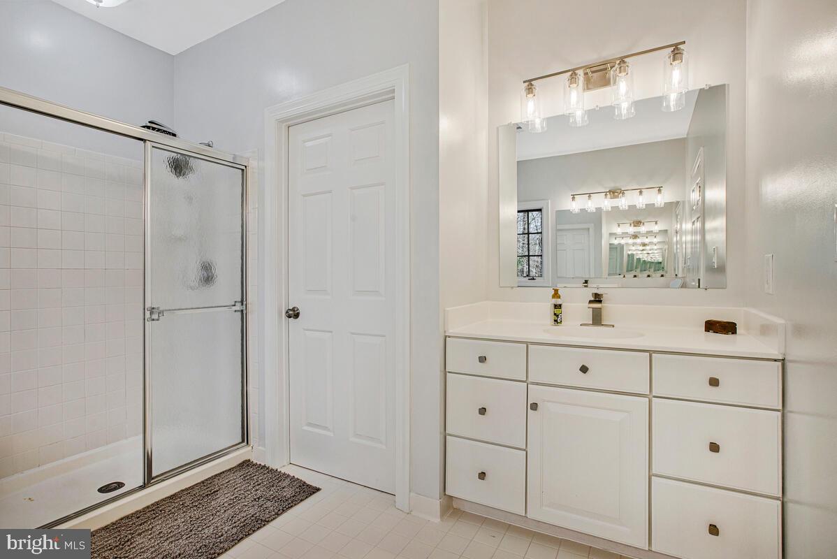 SOUTH RIVER COLONY - Residential