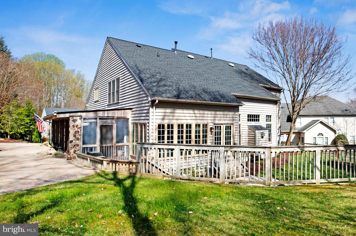 SOUTH RIVER COLONY - Residential