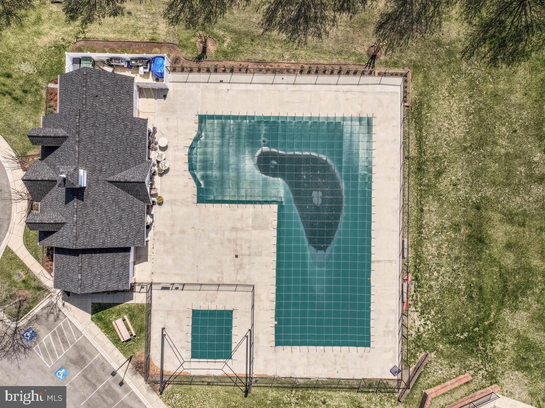 SOUTH RIVER COLONY - Residential