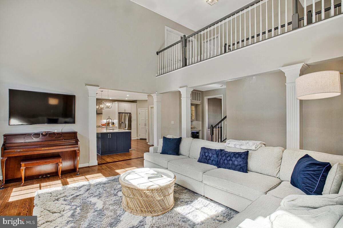 SOUTH RIVER COLONY - Residential