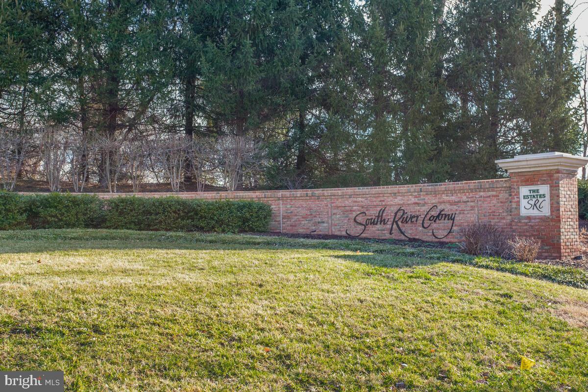 SOUTH RIVER COLONY - Residential