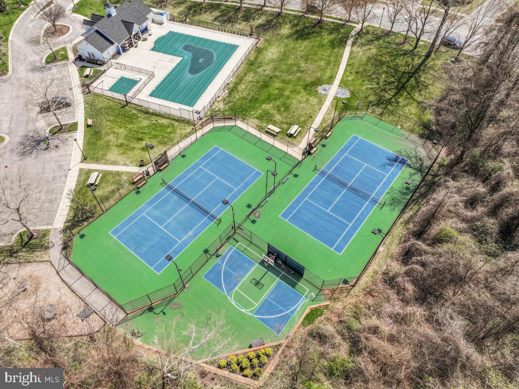 SOUTH RIVER COLONY - Residential