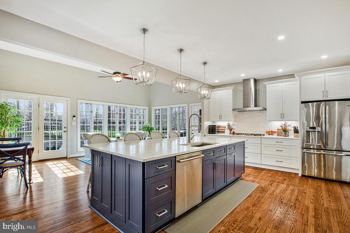 SOUTH RIVER COLONY - Residential