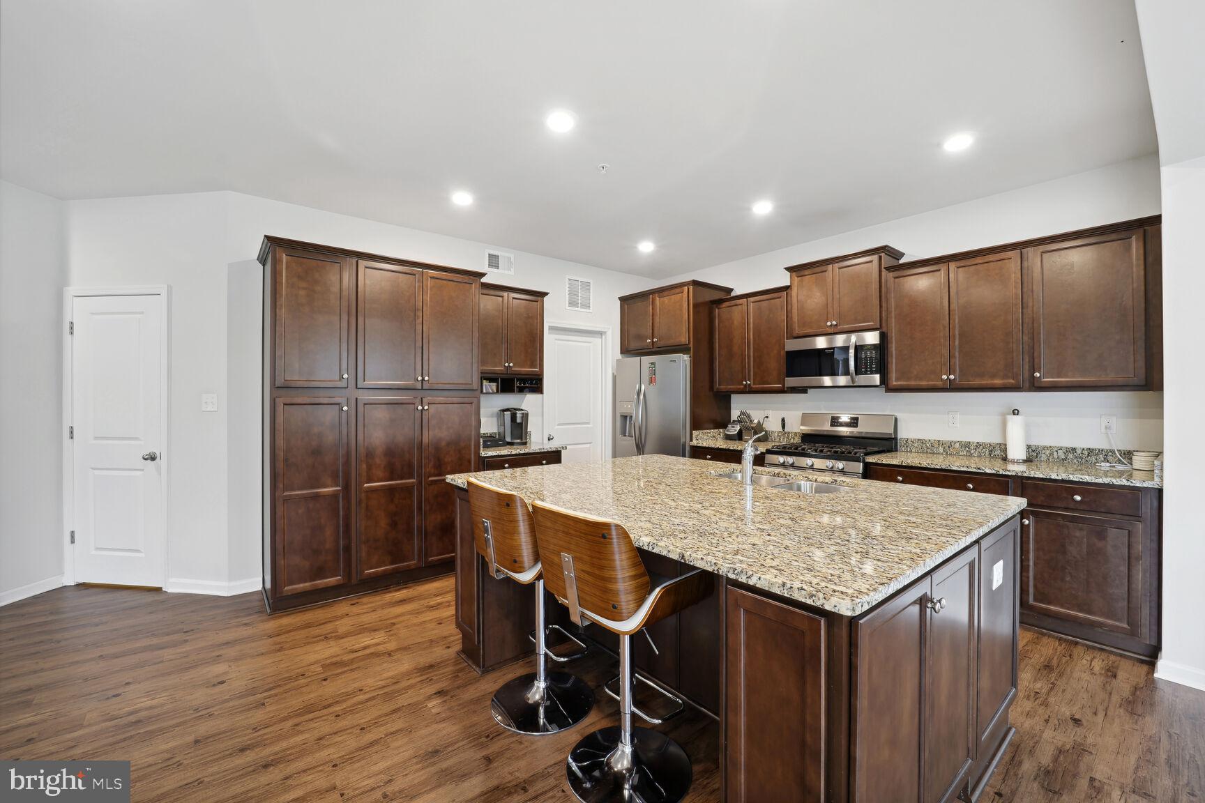 BROAD CREEK HOLLOW - Residential