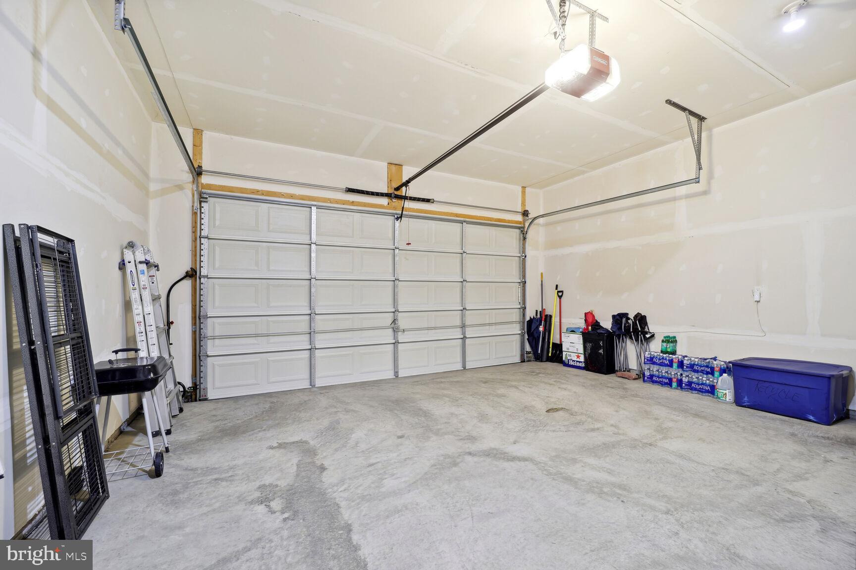 BROAD CREEK HOLLOW - Residential