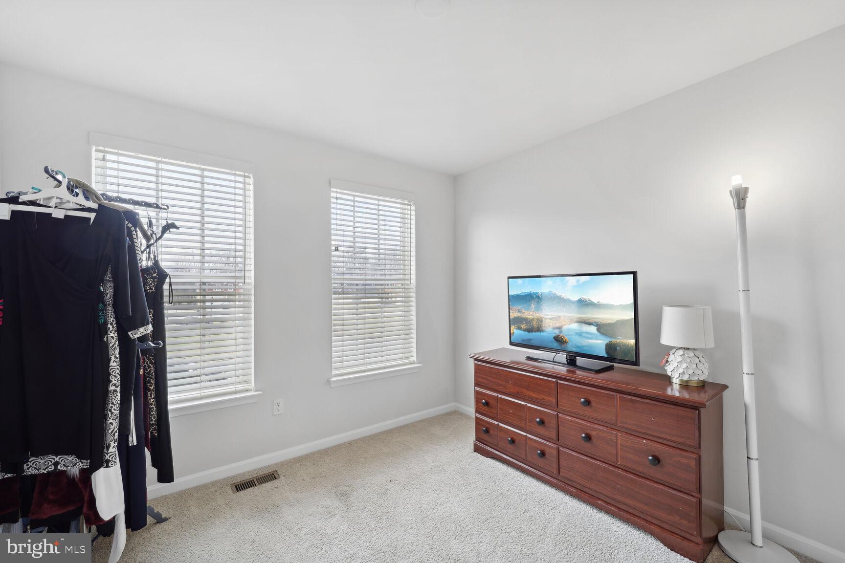 BROAD CREEK HOLLOW - Residential