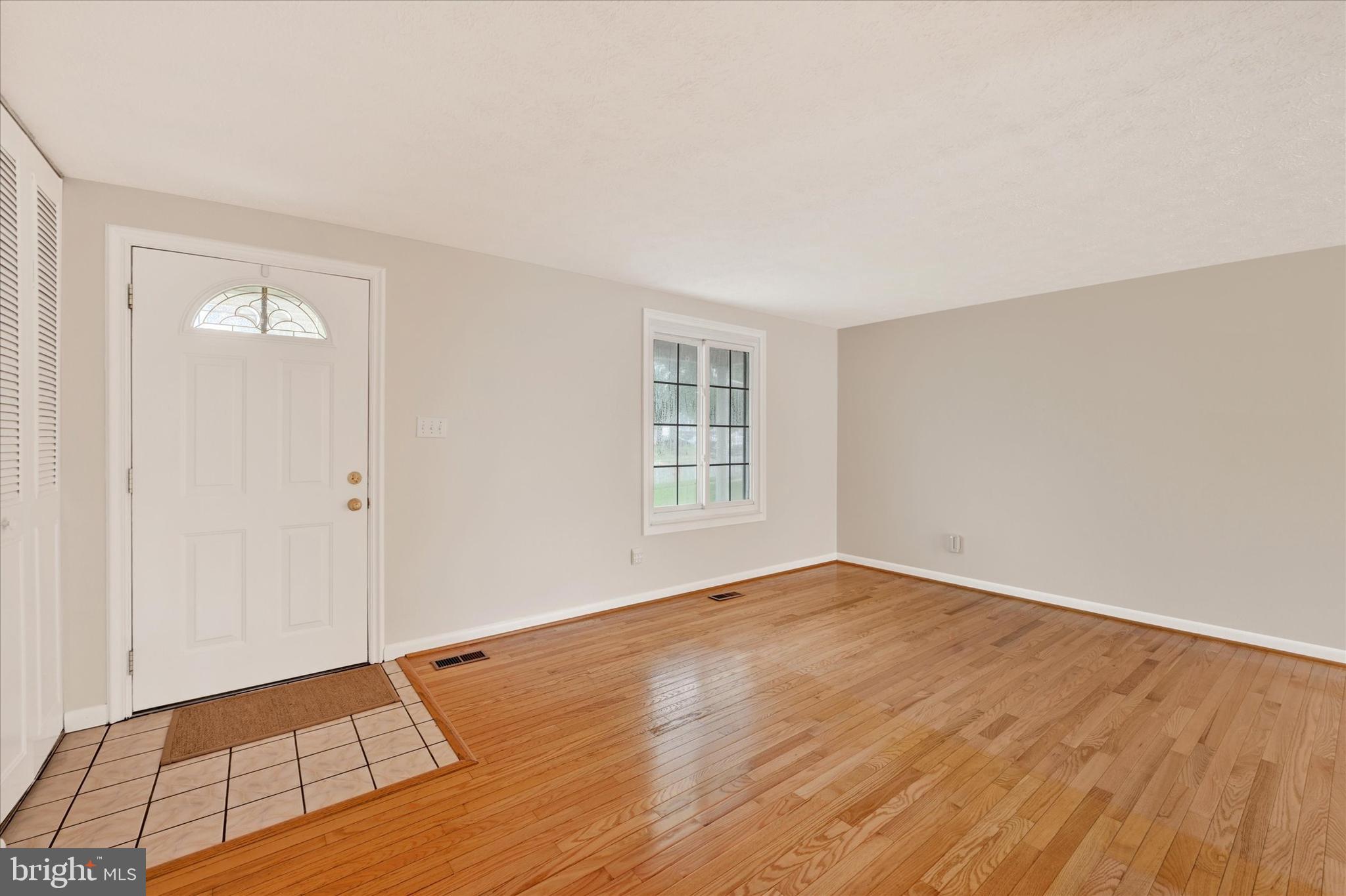 3 AYR COURT