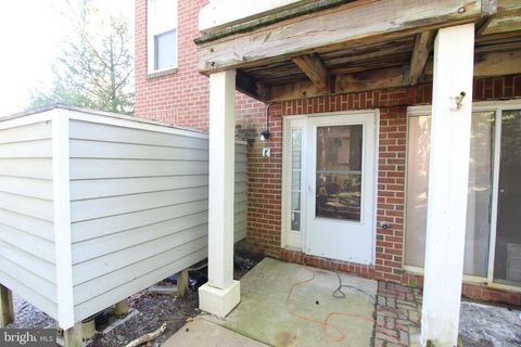 Photo of 3150 - E Anchorway Court, FALLS CHURCH, VA 22042 (MLS # VAFX2293880)