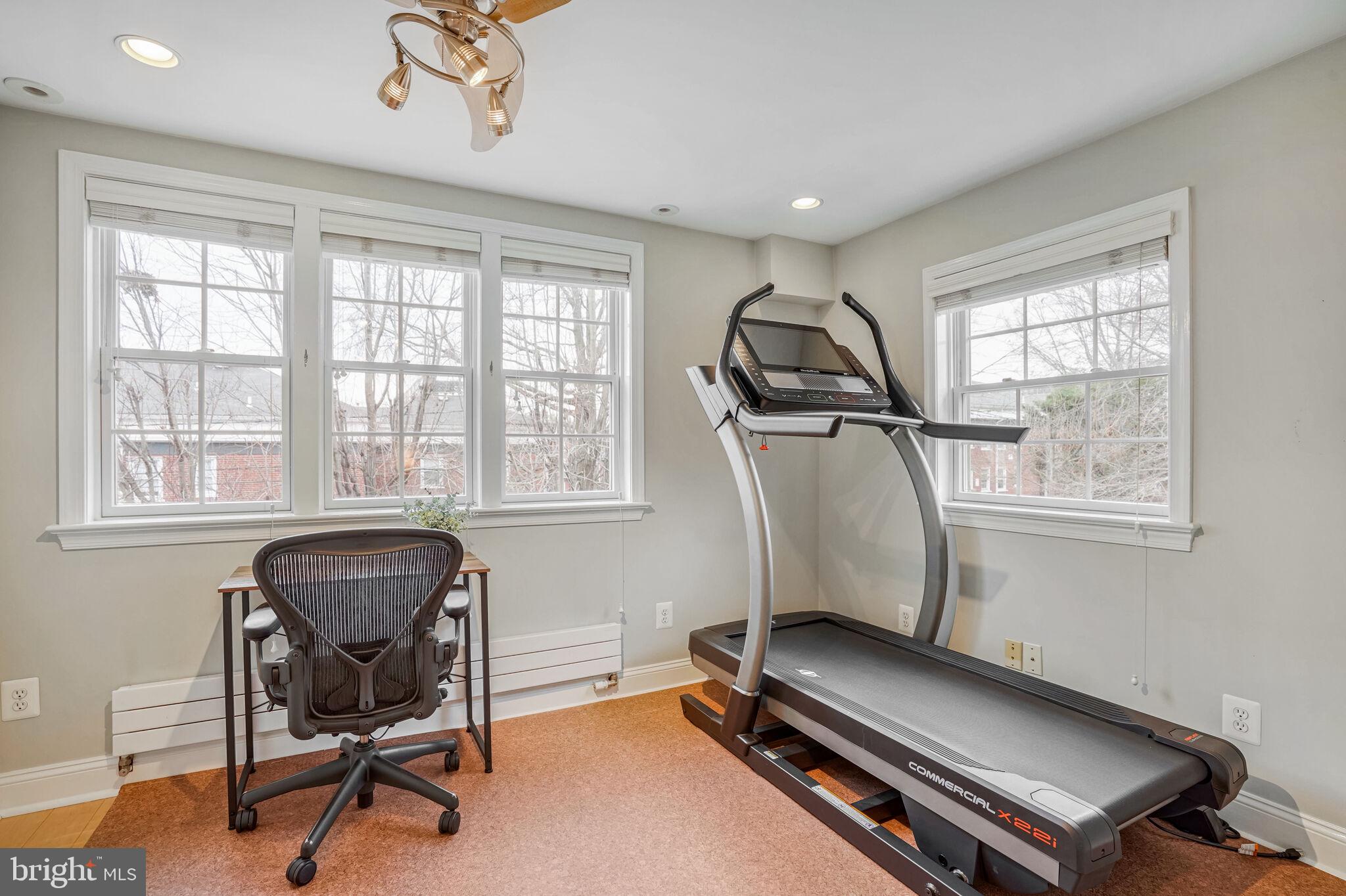 SUNNYSIDE - Residential