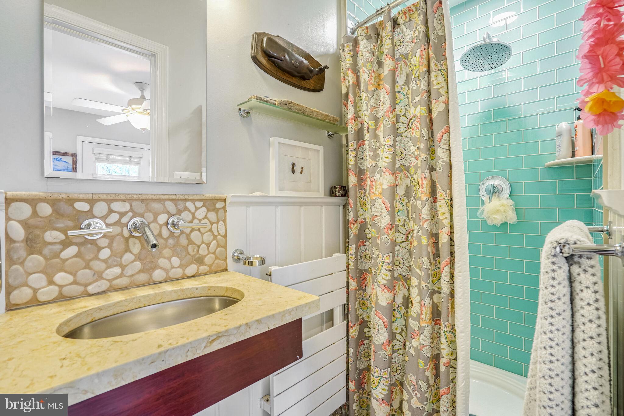 SUNNYSIDE - Residential