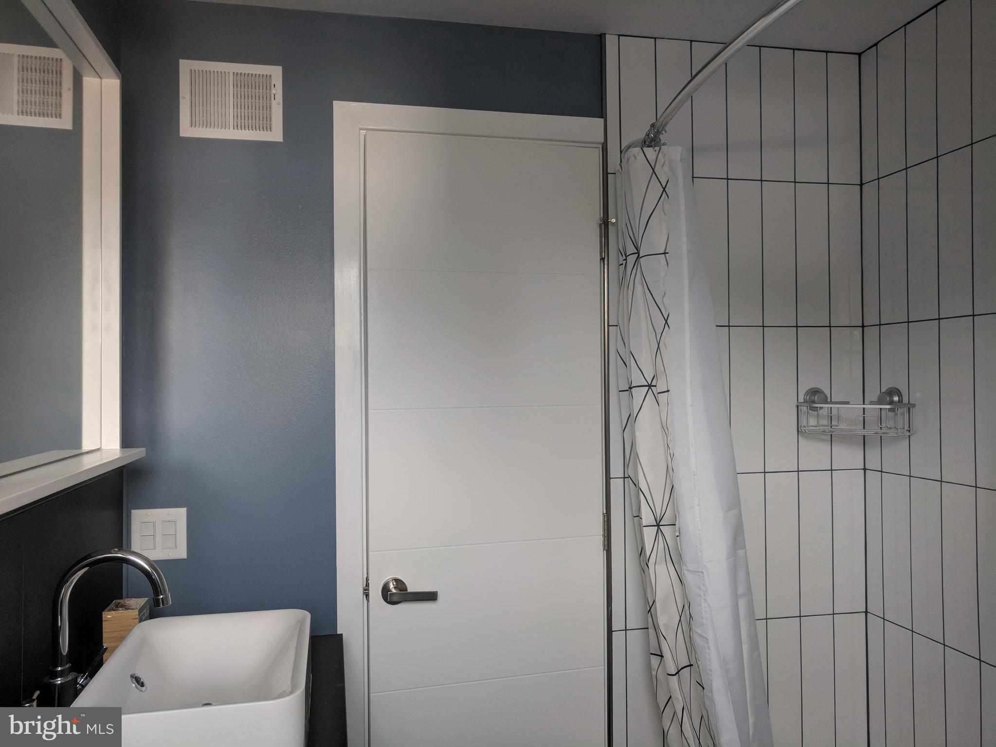 ROXBOROUGH - Residential Lease