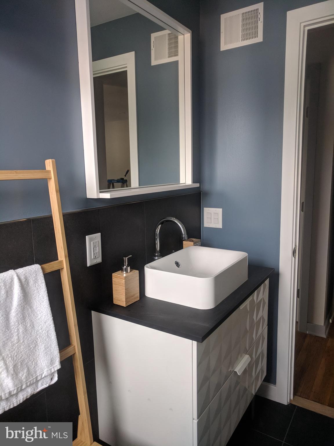 ROXBOROUGH - Residential Lease