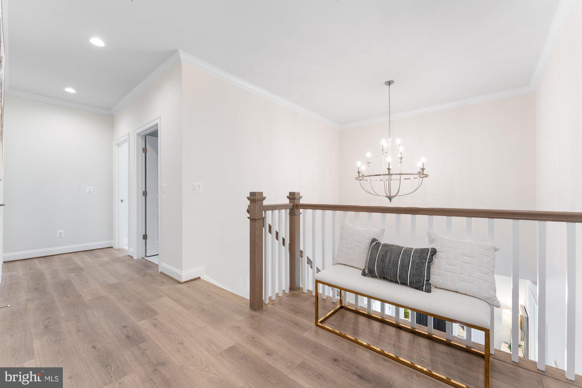 VIENNA HILLS - Residential