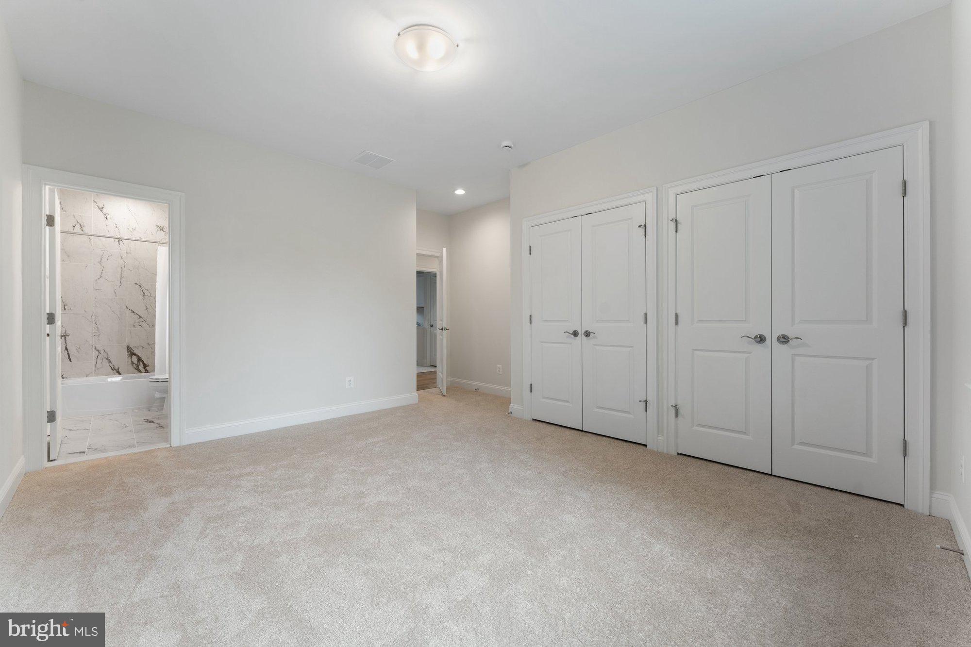 VIENNA HILLS - Residential