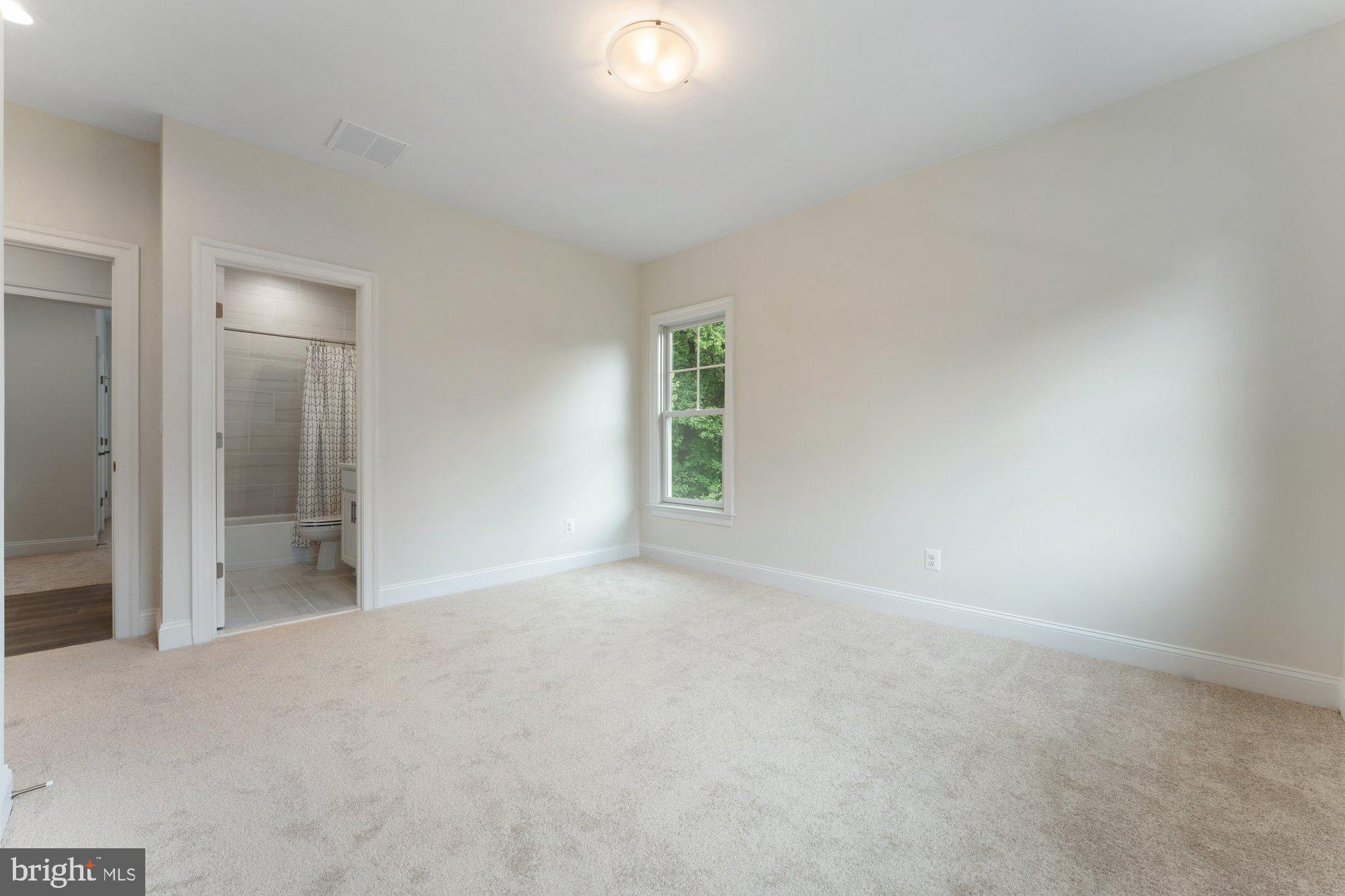 VIENNA HILLS - Residential