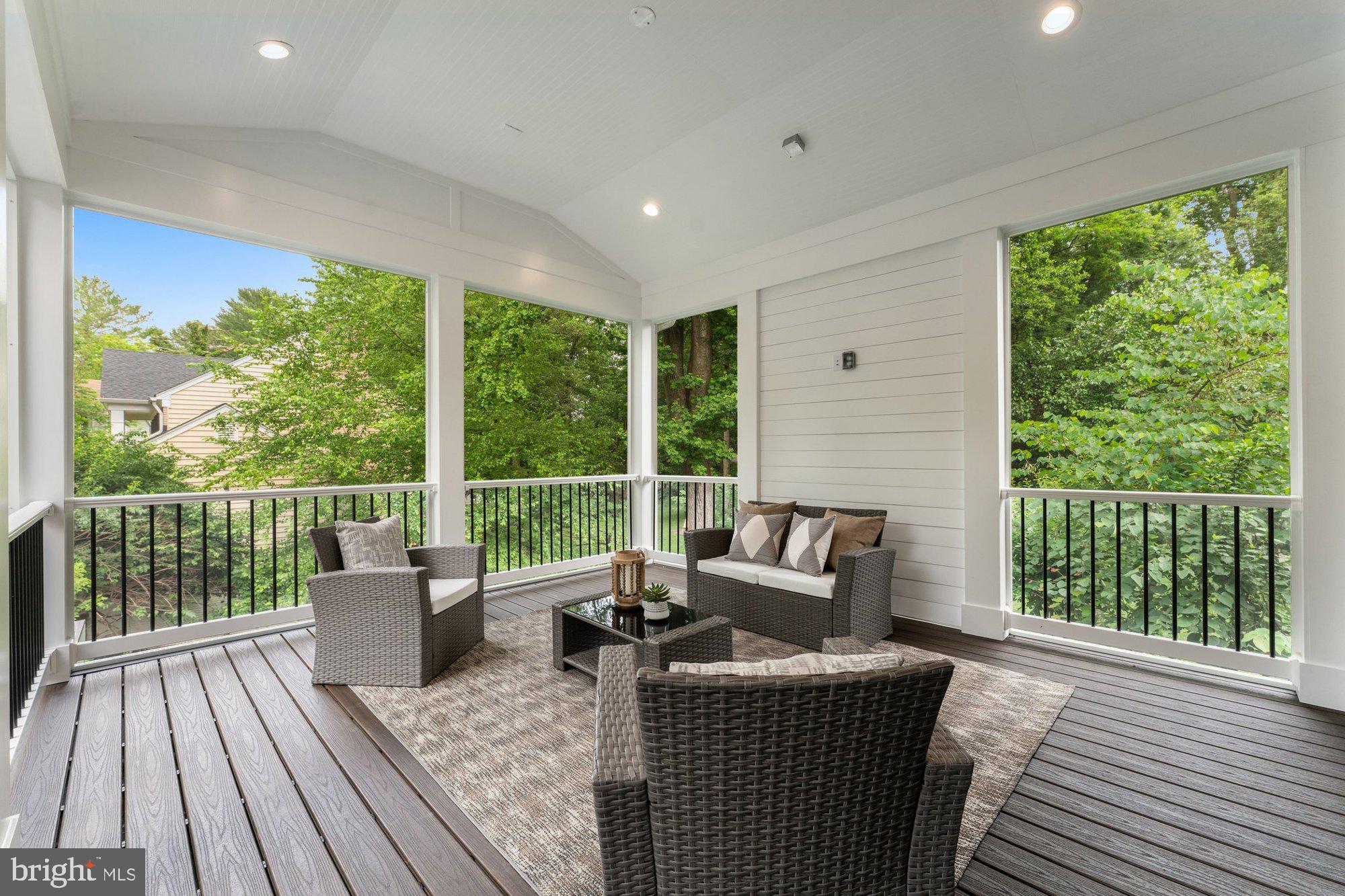 VIENNA HILLS - Residential