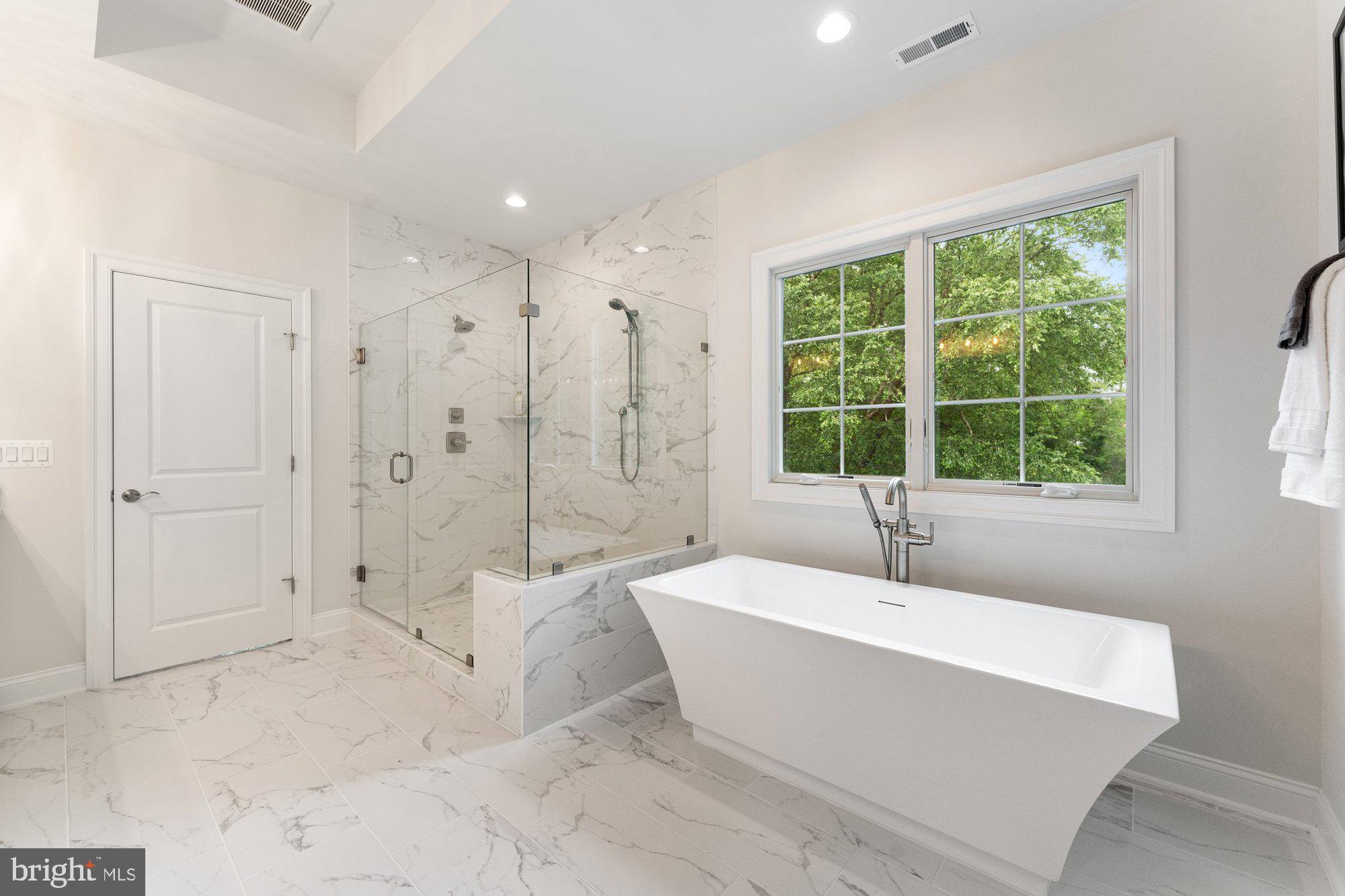 VIENNA HILLS - Residential