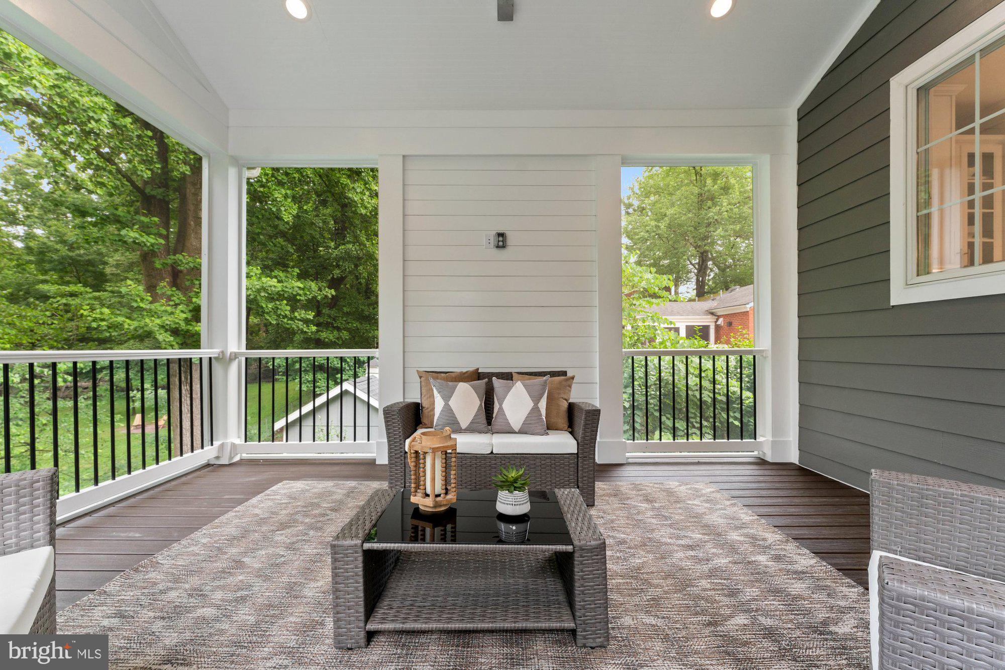 VIENNA HILLS - Residential