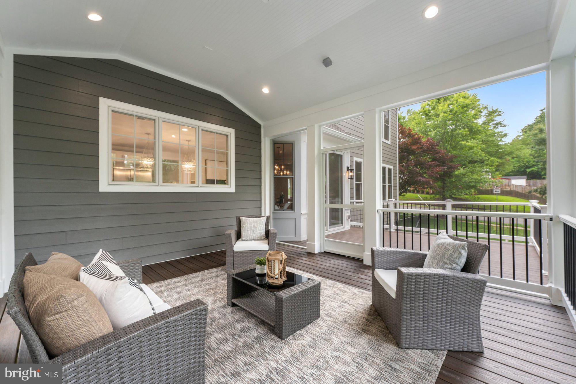 VIENNA HILLS - Residential