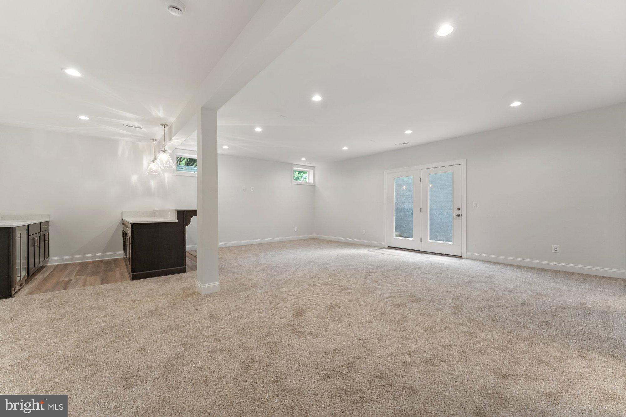 VIENNA HILLS - Residential