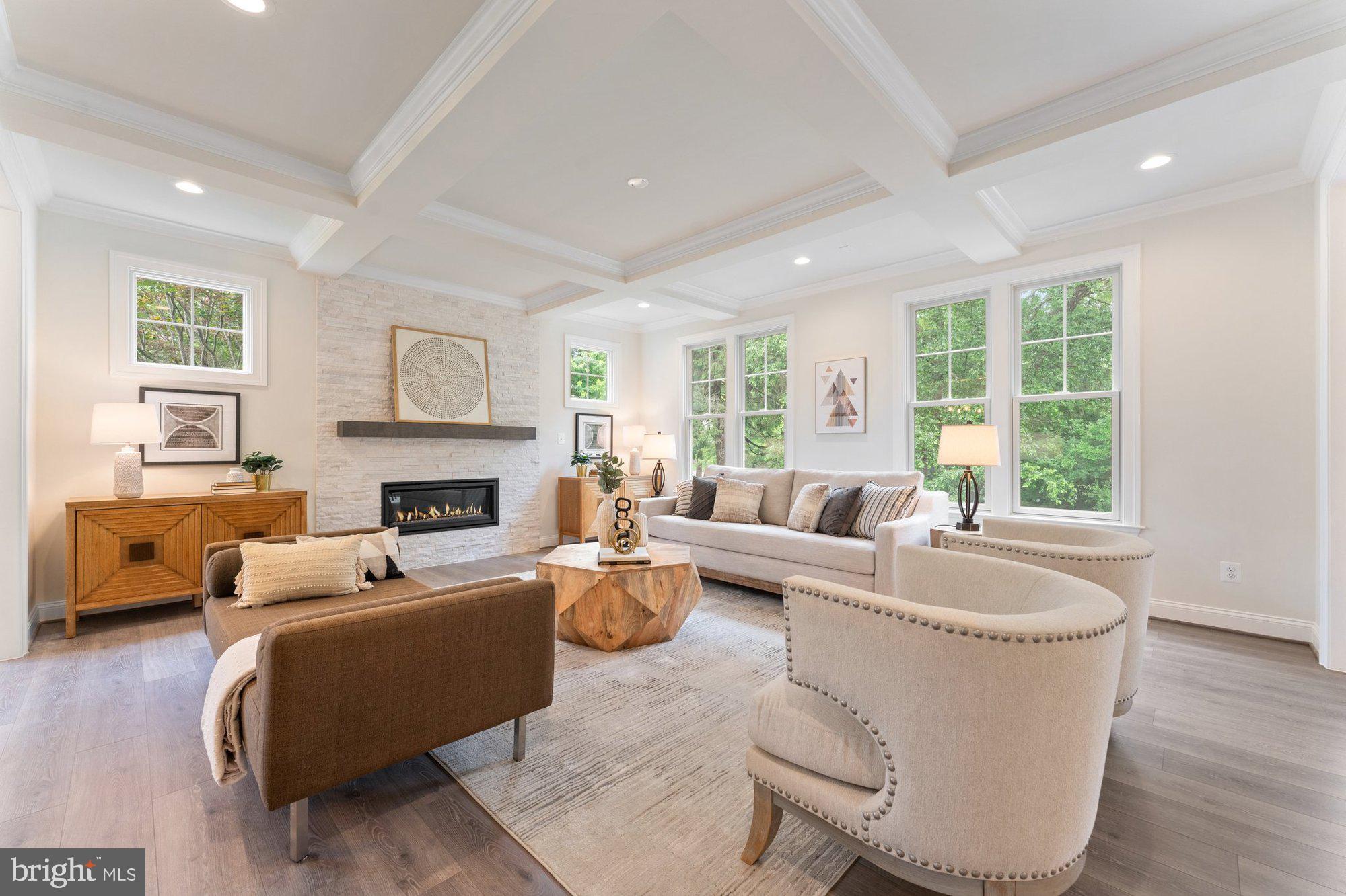 VIENNA HILLS - Residential