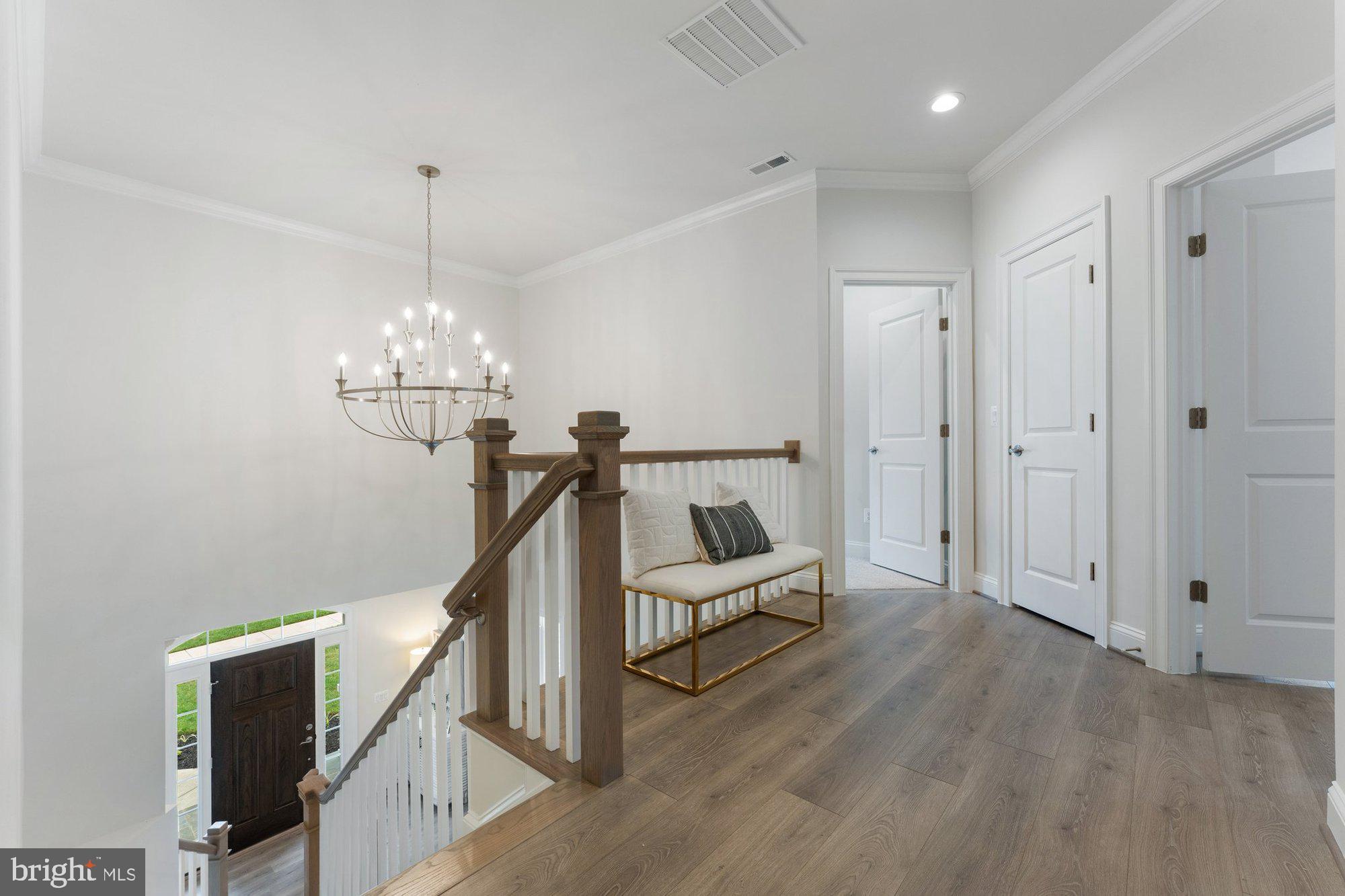 VIENNA HILLS - Residential