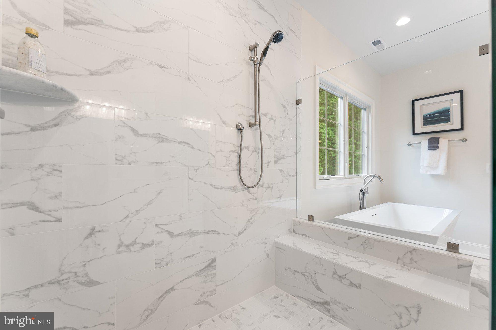 VIENNA HILLS - Residential