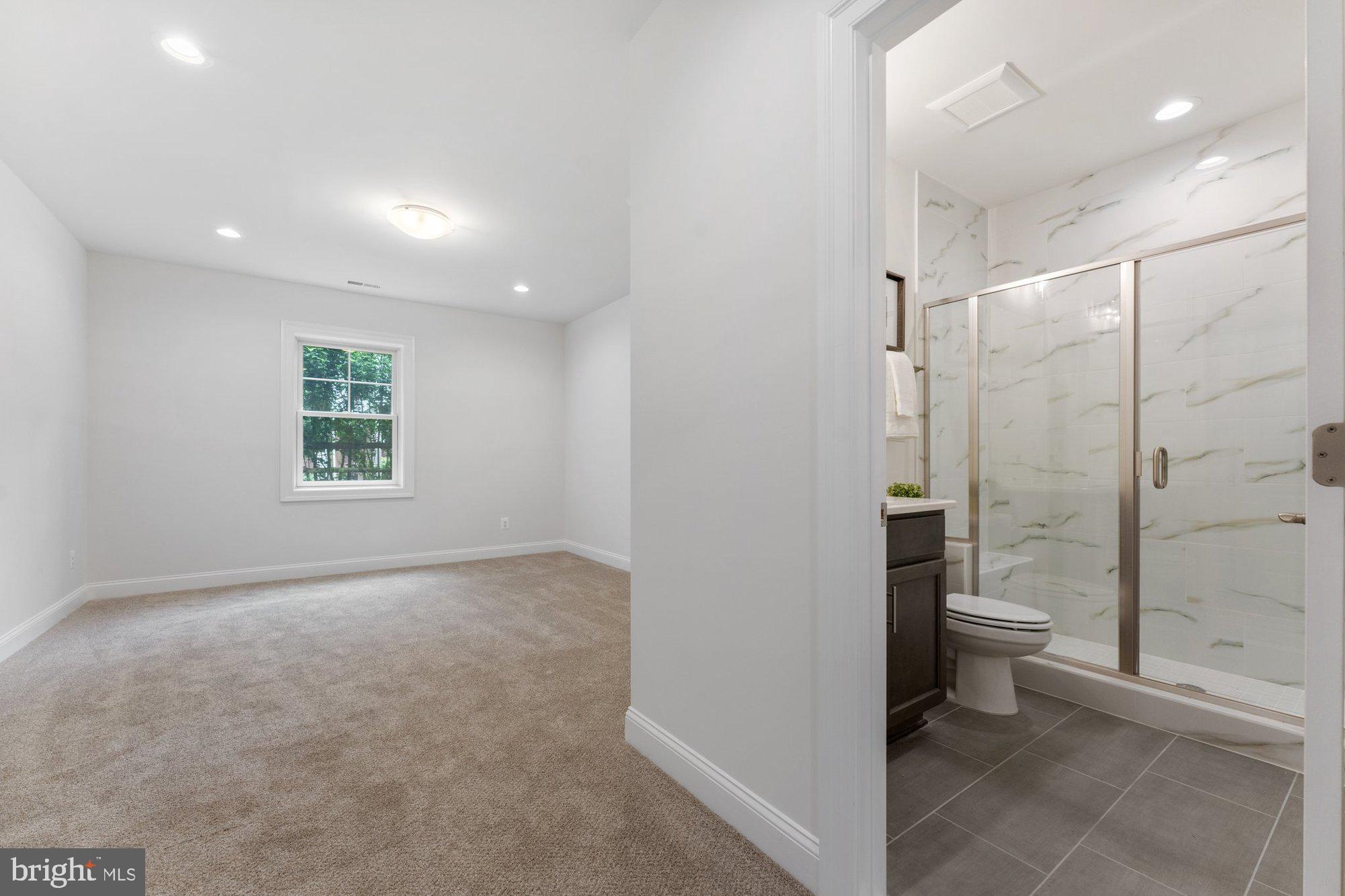 VIENNA HILLS - Residential