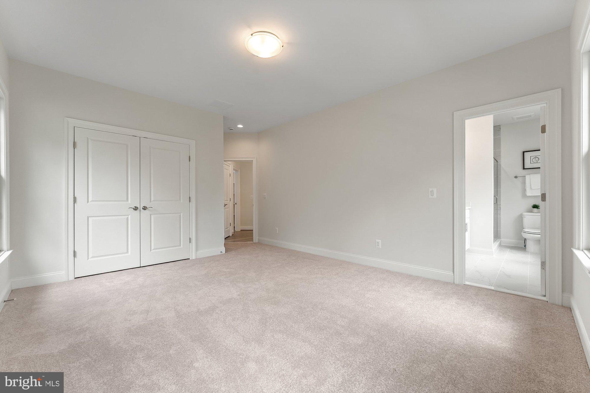 VIENNA HILLS - Residential