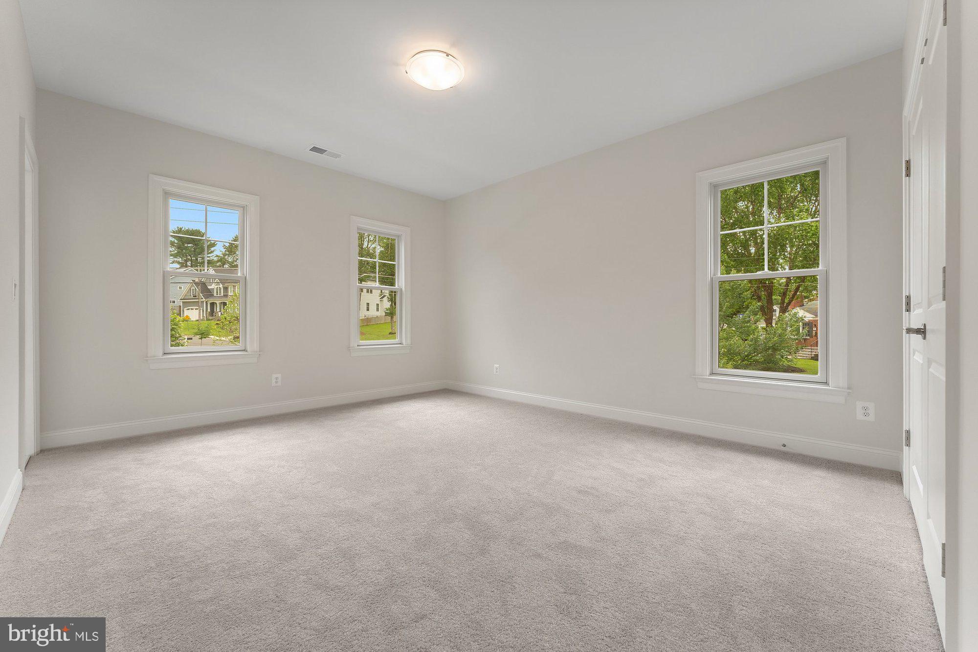 VIENNA HILLS - Residential