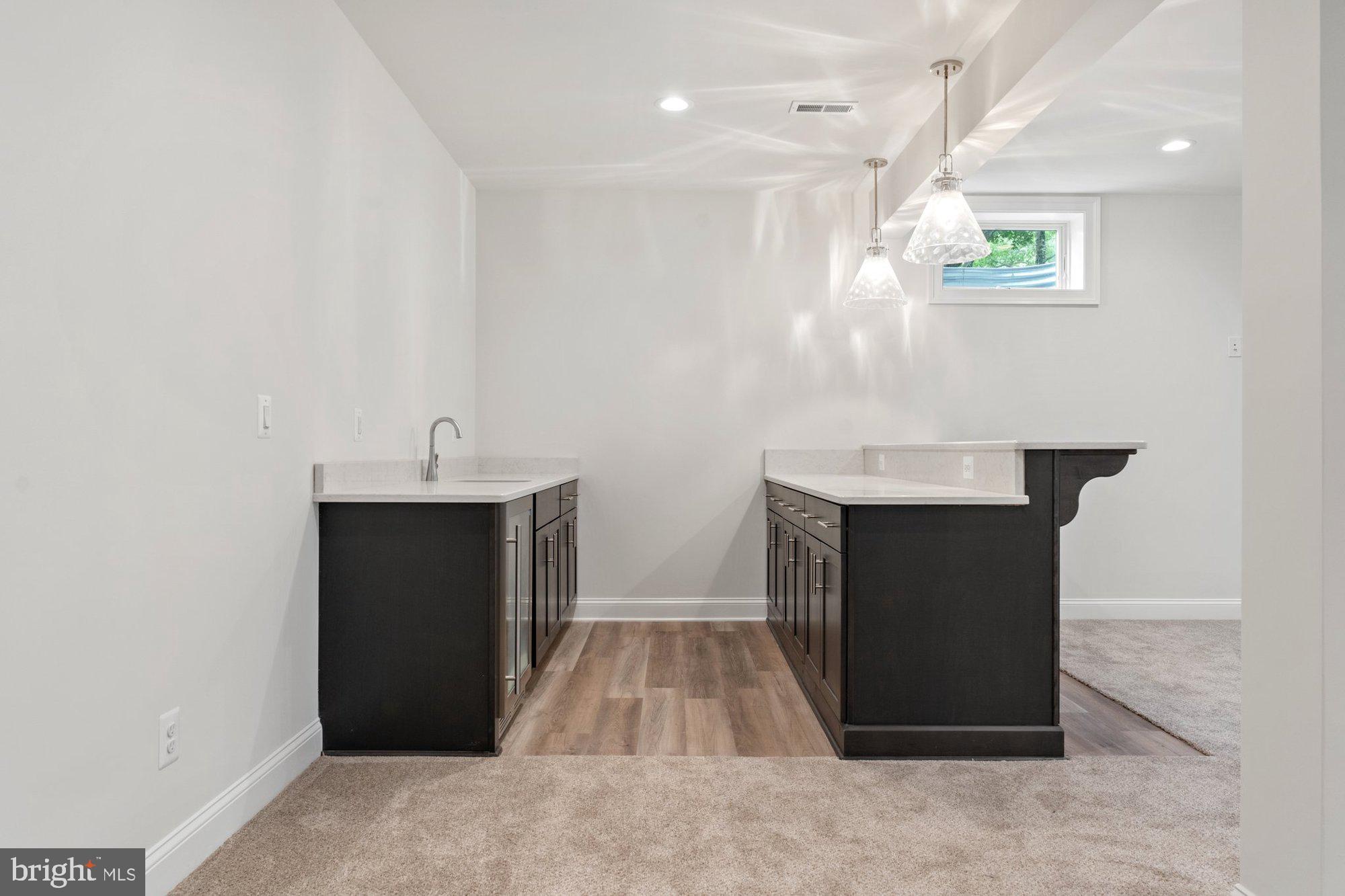 VIENNA HILLS - Residential