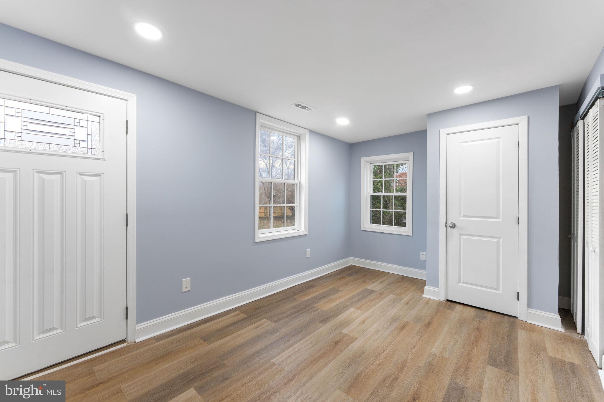 HYATTSVILLE - Residential