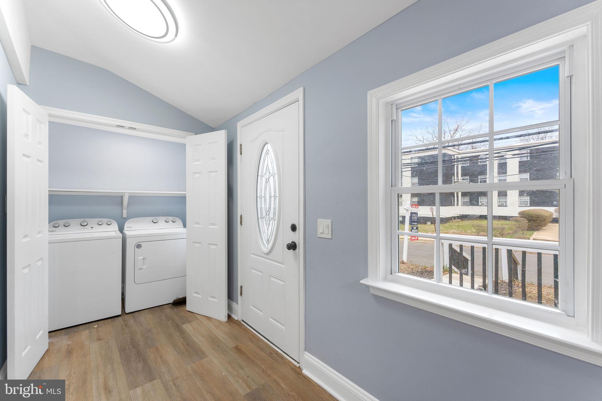 HYATTSVILLE - Residential