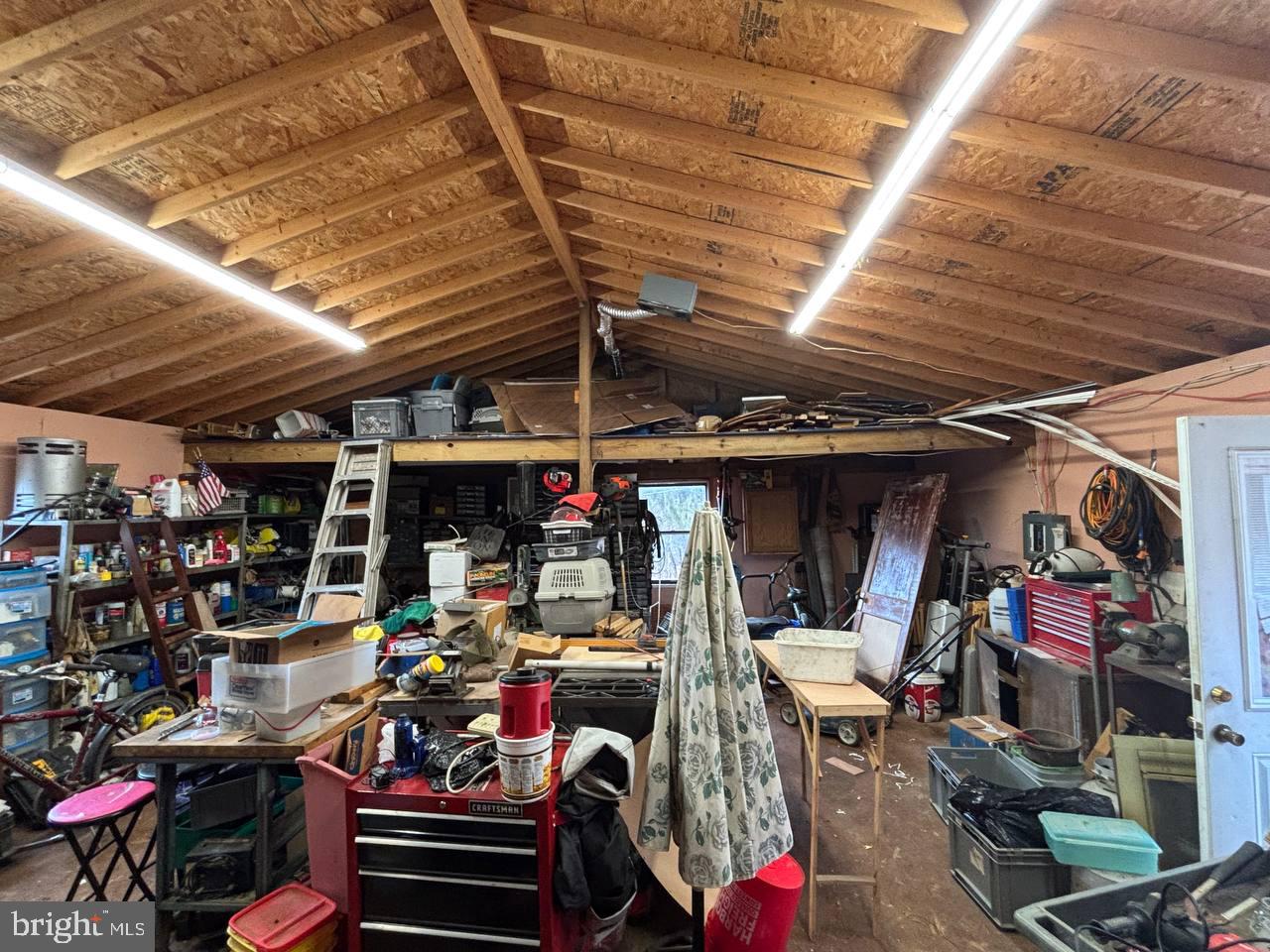 BRANCH MOUNTAIN - Residential