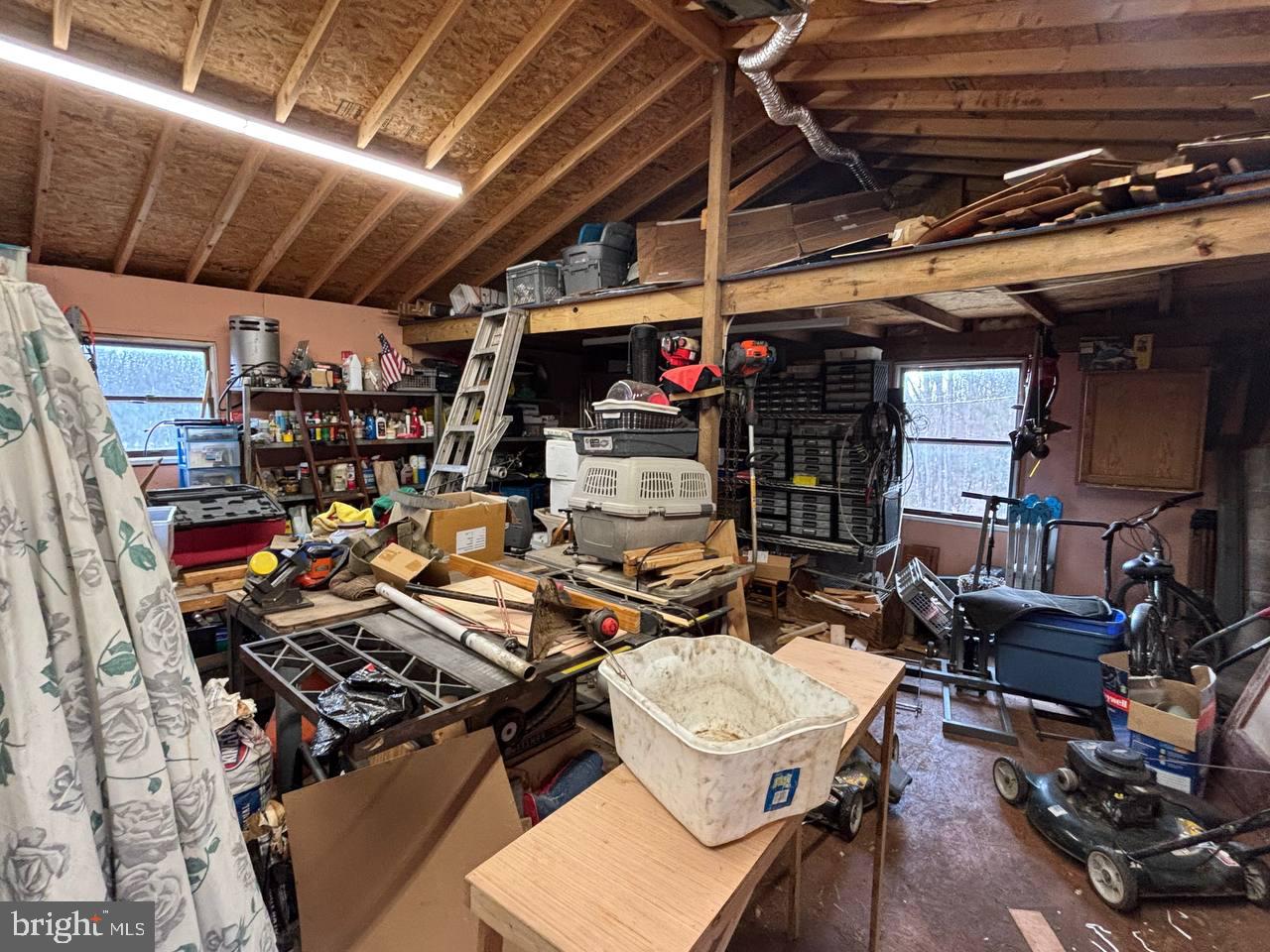 BRANCH MOUNTAIN - Residential