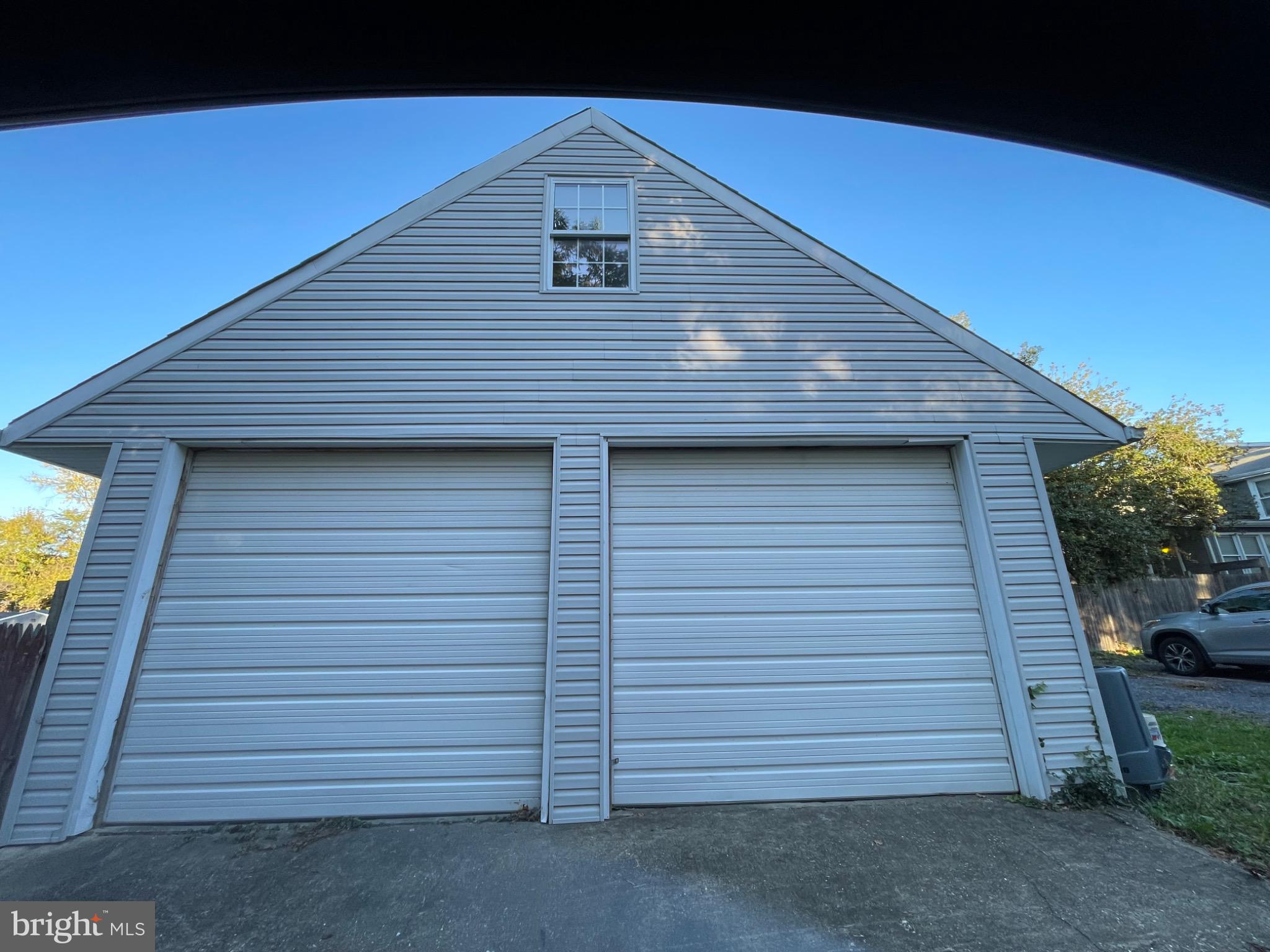 910 MONTGOMERY STREET A