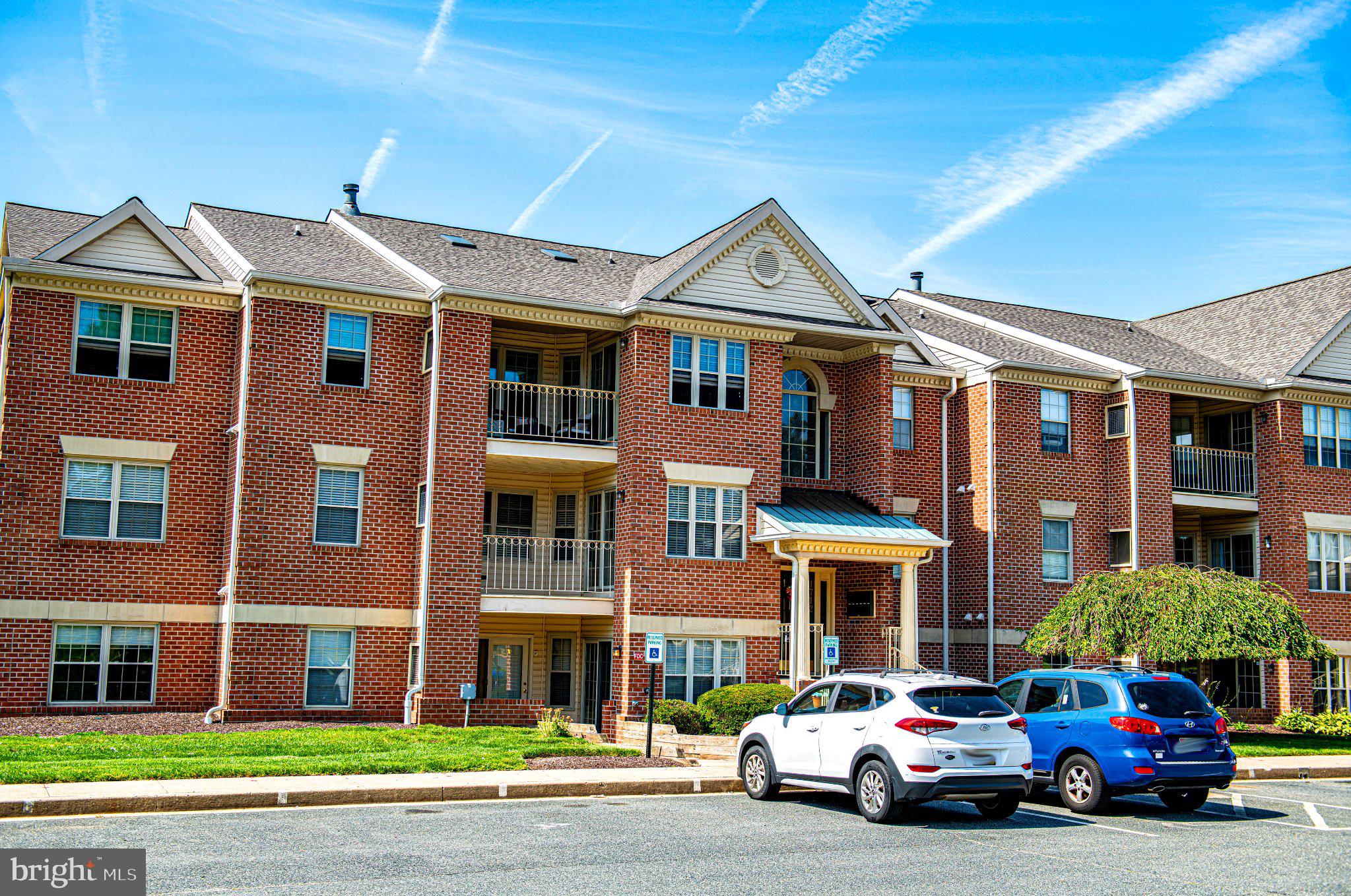 1712 LANDMARK DRIVE K 1712-K