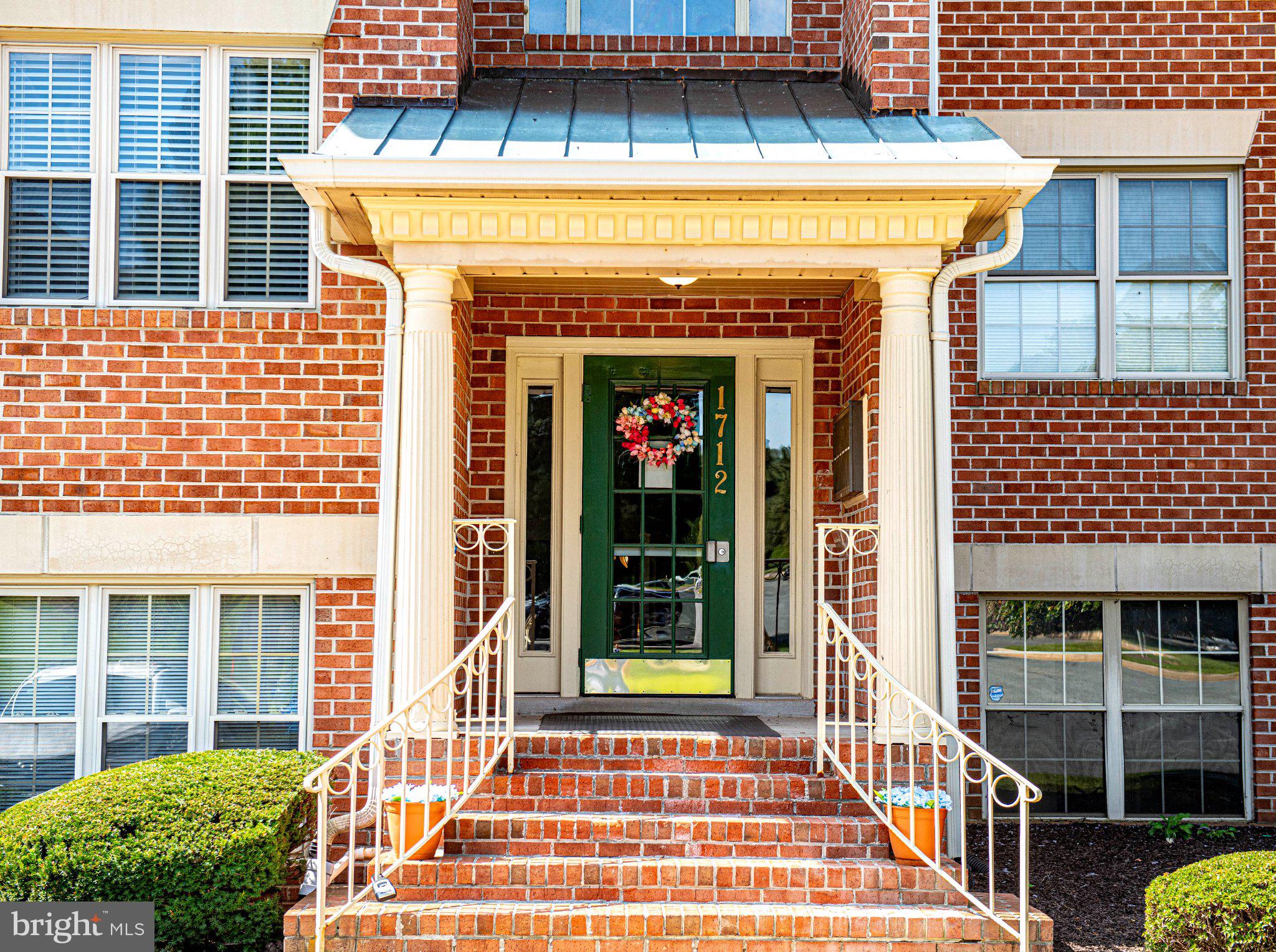 1712 LANDMARK DRIVE K 1712-K