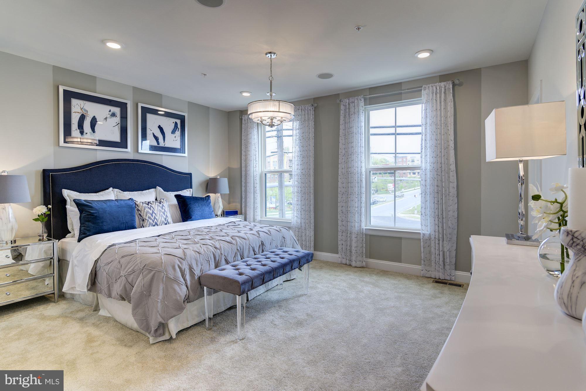 OAKDALE VILLAGE - Residential