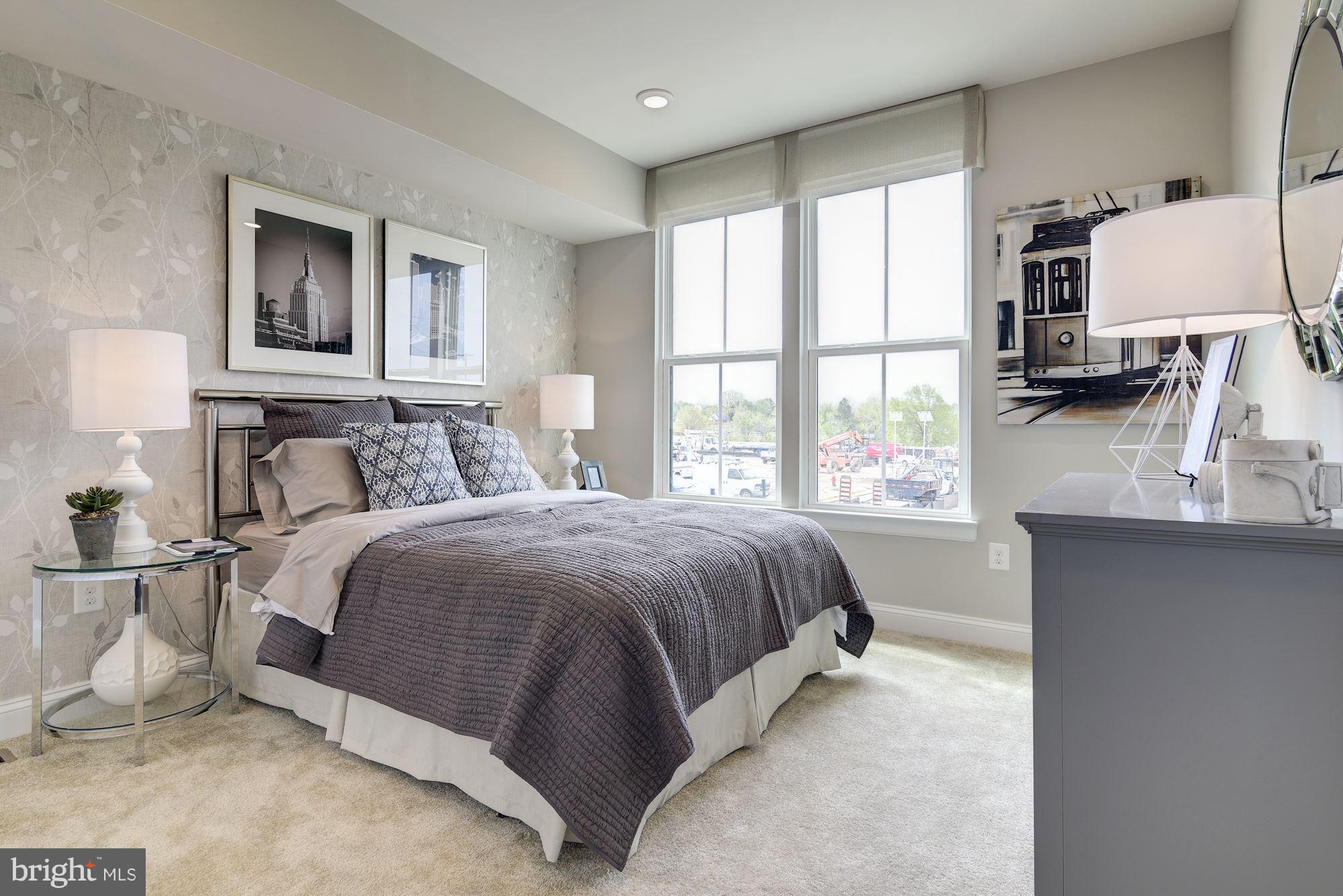 OAKDALE VILLAGE - Residential