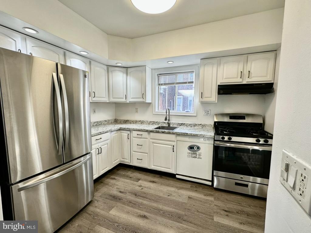 MAYFAIR (EAST) - Residential