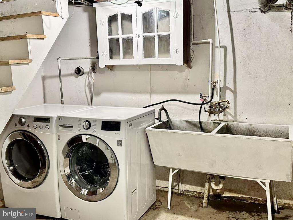 MAYFAIR (EAST) - Residential