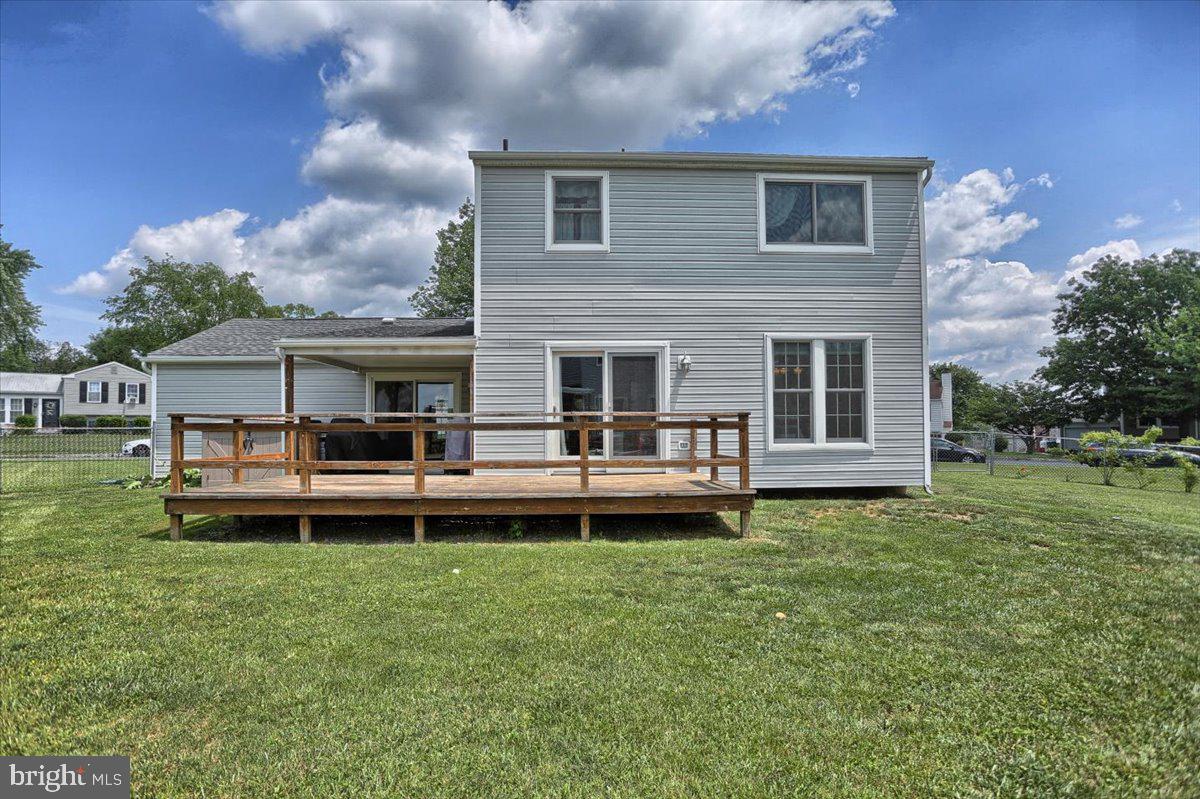 CROOKED HILL FARMS - Residential