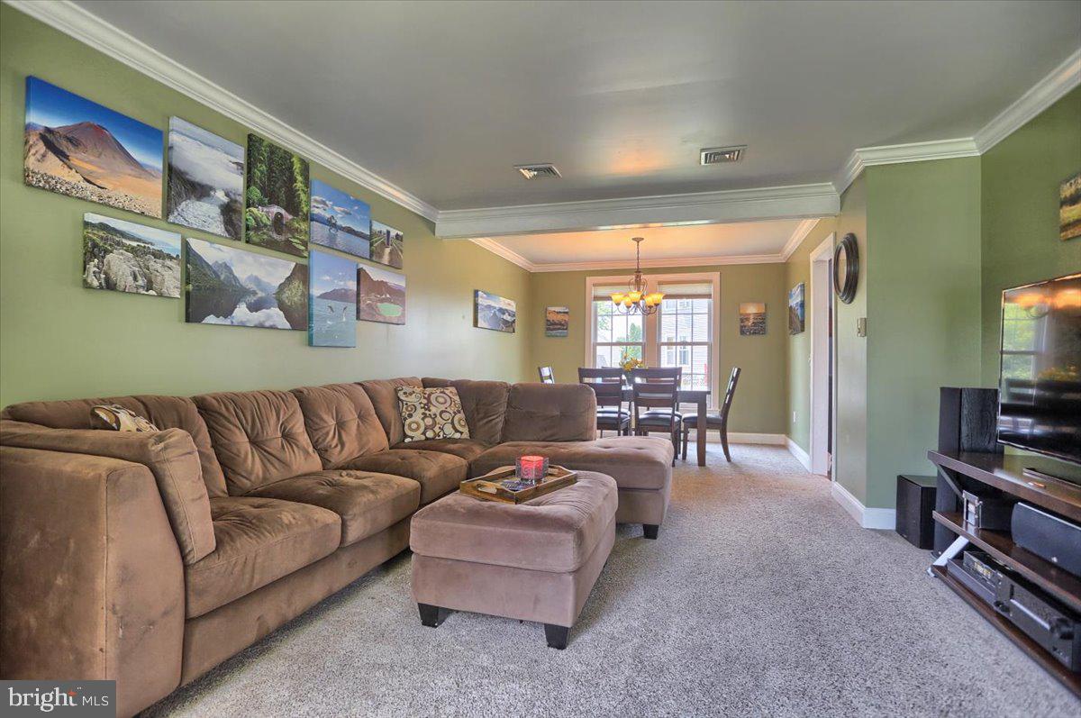 CROOKED HILL FARMS - Residential