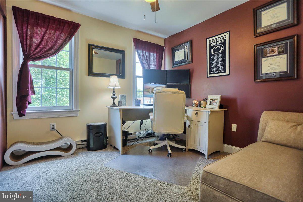 CROOKED HILL FARMS - Residential