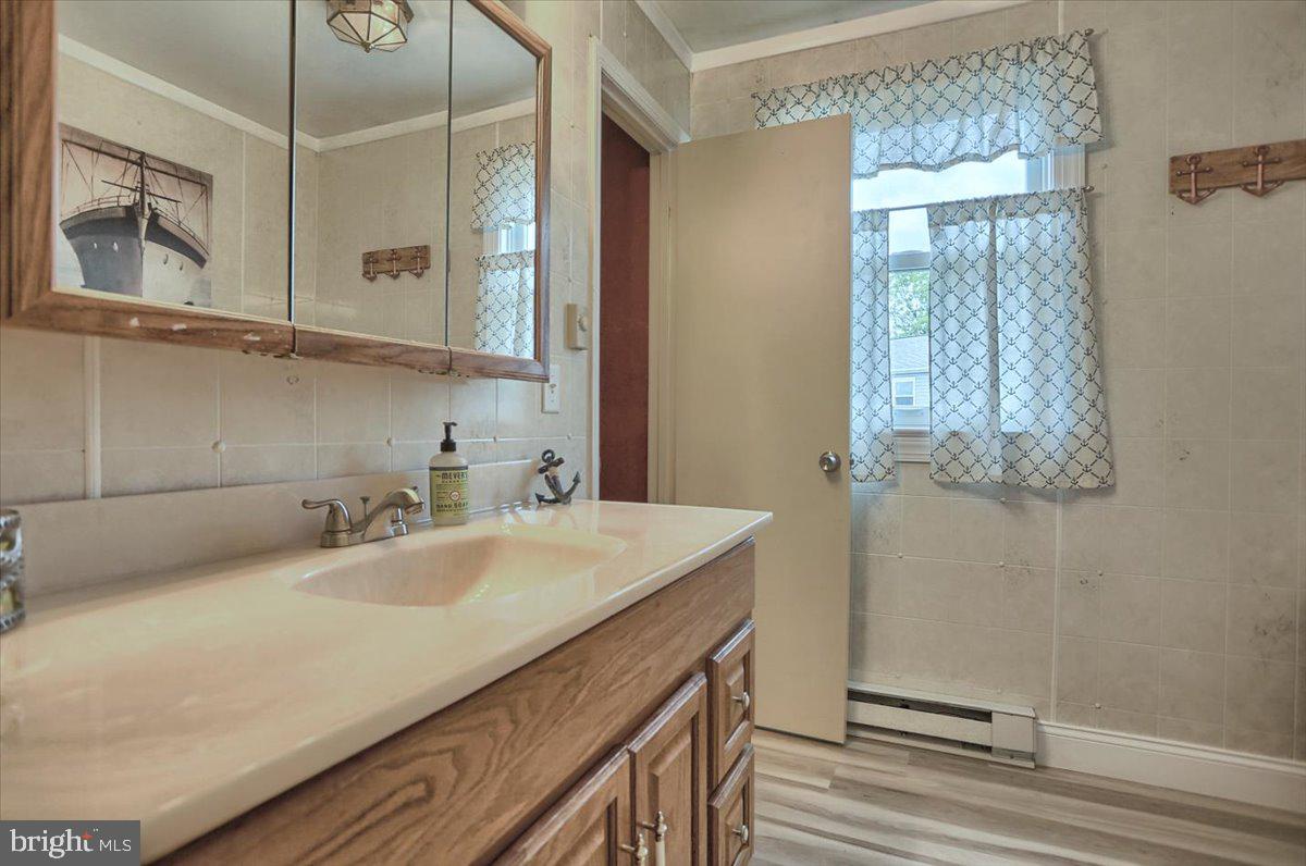 CROOKED HILL FARMS - Residential