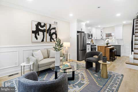 Townhouse For Rent - 1542 S Bambrey Street<br/> PHILADELPHIA, PA 19146