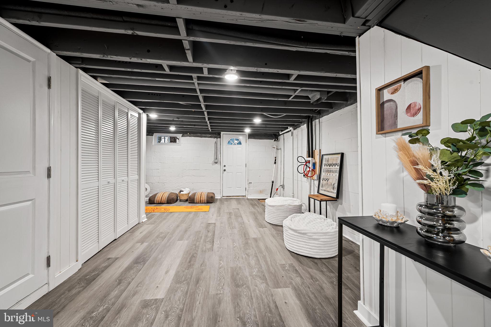 GRAY MANOR HOMES - Residential