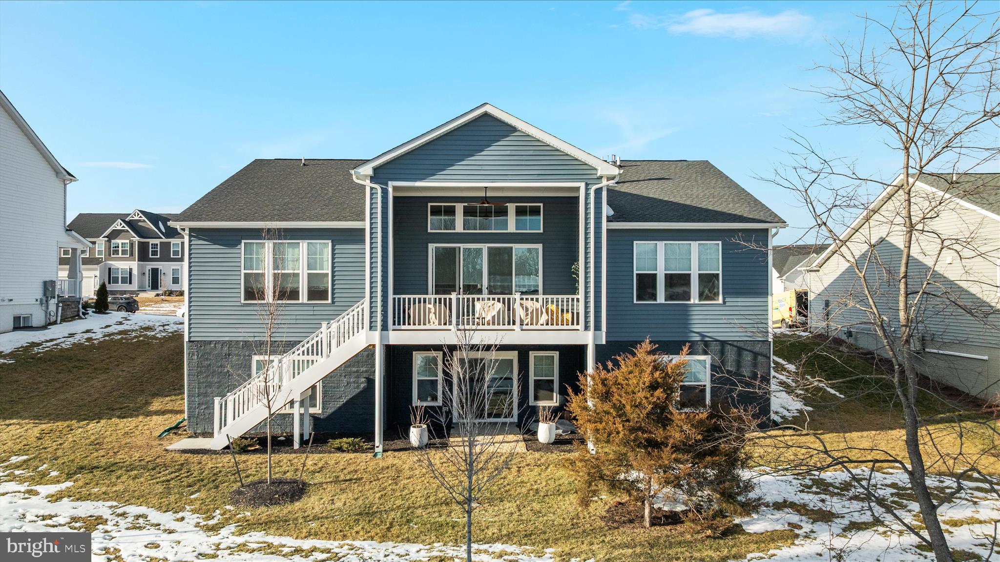 ABRAMS POINTE - Residential