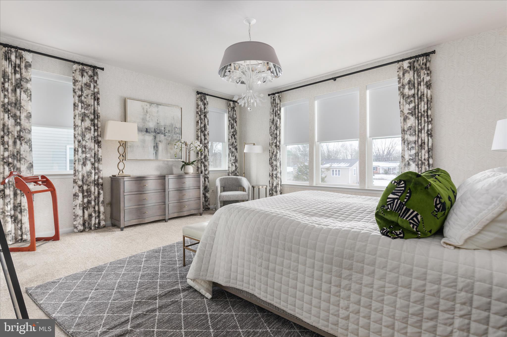 ABRAMS POINTE - Residential